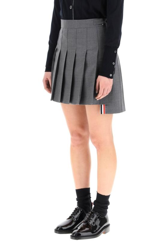 25FW 톰브라운 슈퍼 120수 스쿨 유니폼 드롭백 플리츠 미니 스커트 FGC402V00626035 Grey - THOM BROWNE