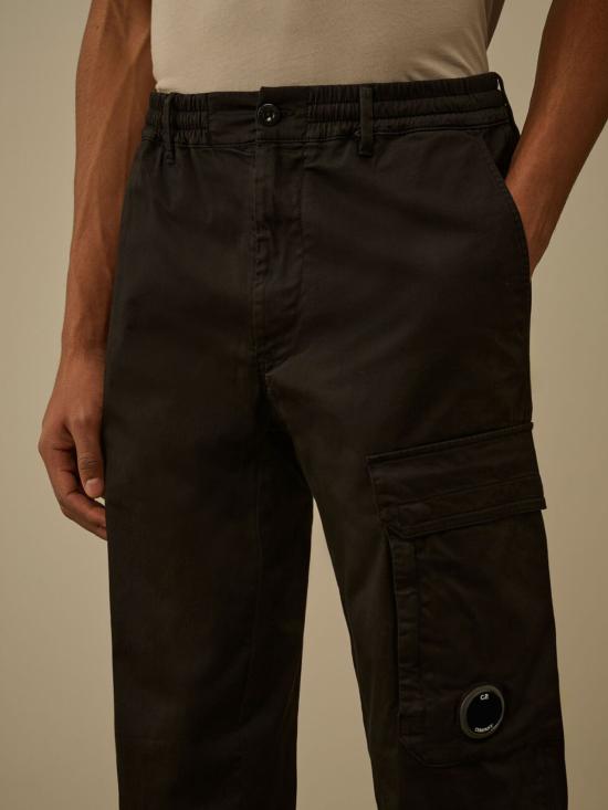 26SS 씨피 컴퍼니 스트레이트 팬츠 20CMPA135A 005694G999 Black - C.P. COMPANY