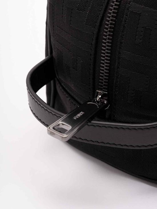 26SS 펜디 FF 자카드 패브릭 토일레트리 케이스 7N0141AVC6F1USQ - FENDI