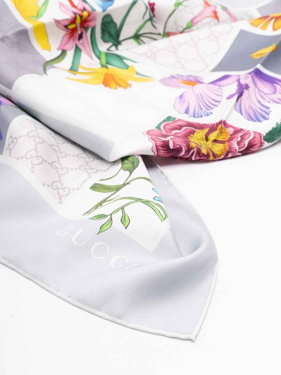 26SS 구찌 프린트 실크 트윌 까레 8501073G0011963 Grey - GUCCI