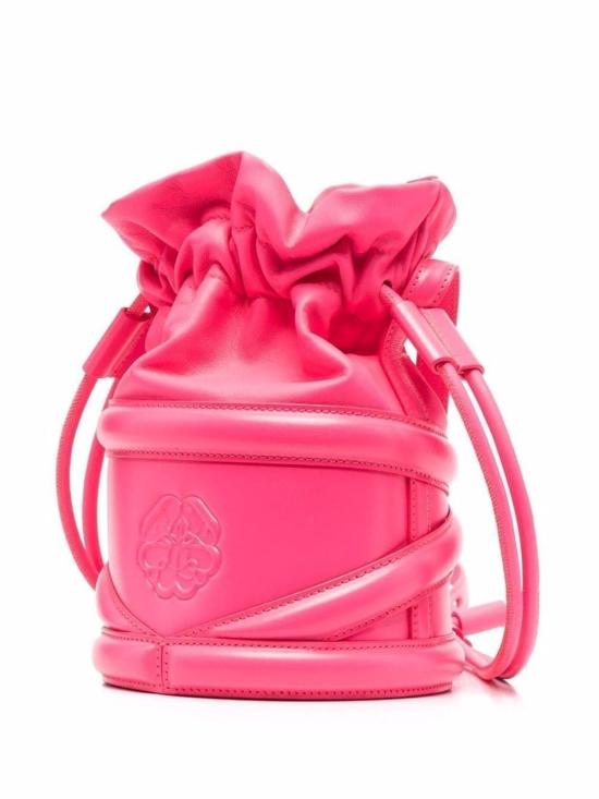  알렉산더 맥퀸 소프트 드로스트링 레더 버킷 커브백 696811 1AXAC5907 Fuchsia - ALEXANDER MCQUEEN