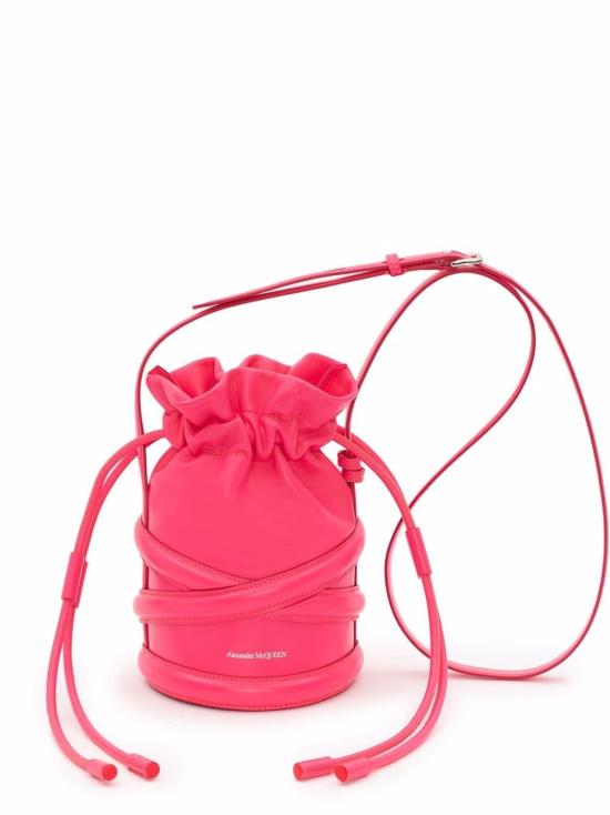  알렉산더 맥퀸 소프트 드로스트링 레더 버킷 커브백 696811 1AXAC5907 Fuchsia