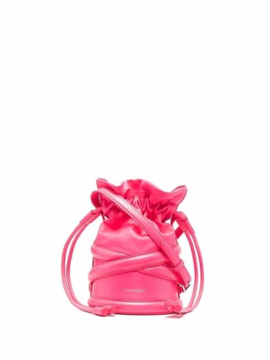  알렉산더 맥퀸 소프트 드로스트링 레더 버킷 커브백 696811 1AXAC5907 Fuchsia - ALEXANDER MCQUEEN