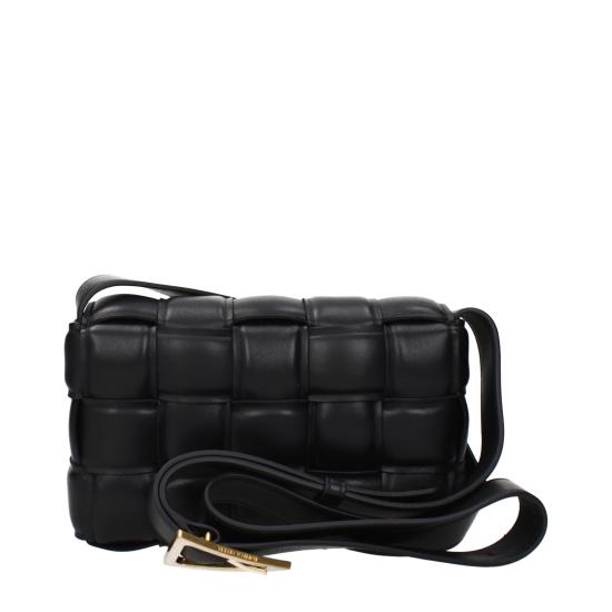 25SS 보테가베네타 스몰 패딩 레더 카세트백 717506VCQR18425 - BOTTEGA VENETA