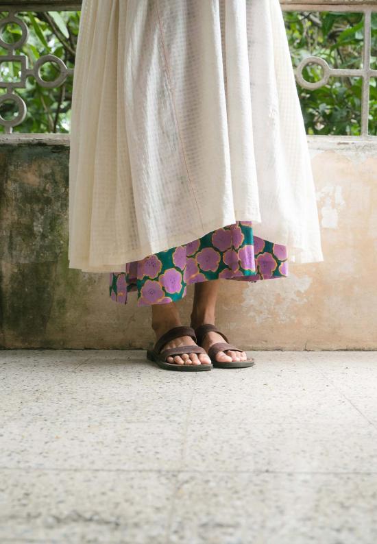  IKKIVI 롱 원피스 이키비 누르 오프 화이트 드레스 - IKKIVI