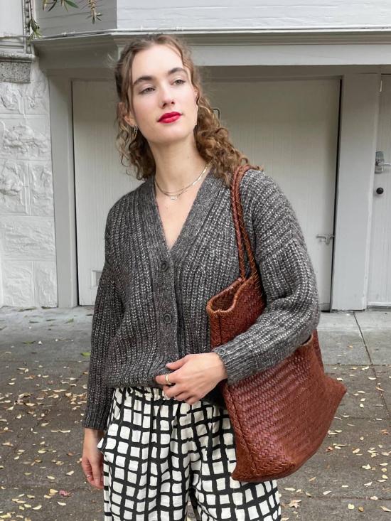  해피 프렌치 갱 가디건 가스통 염색 안 한 알파카  그래파이트