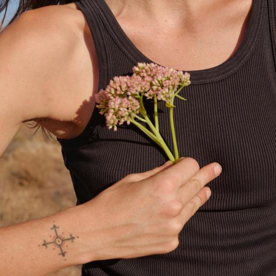  아모 데님 민소매 티셔츠 롱 립 탱크탑 빈티지 블랙 - AMO DENIM