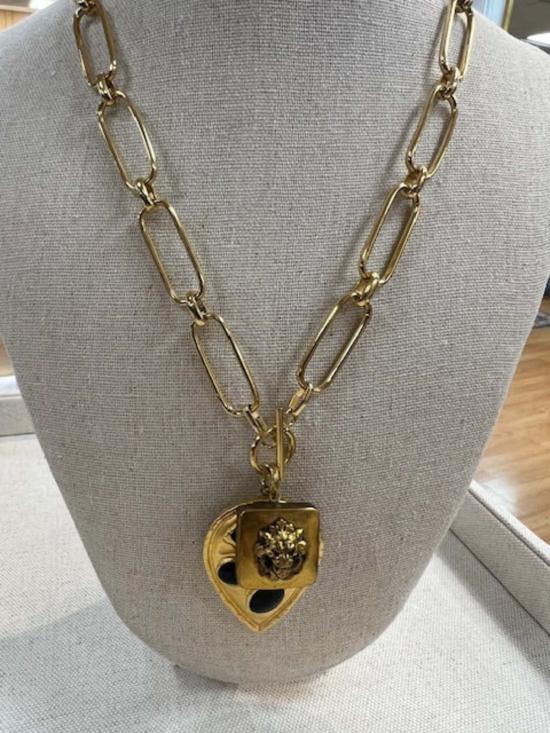  카라 브라운 디자인 목걸이/팬던트 참 목걸이