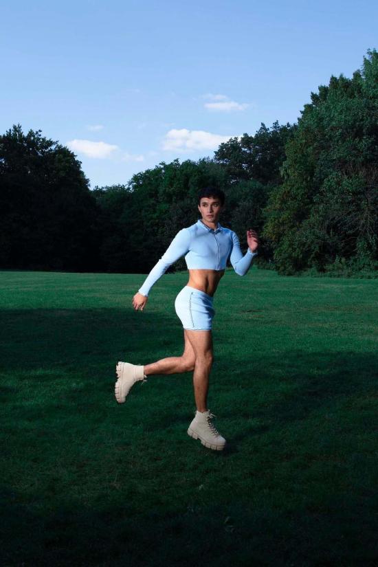  팡 뉴욕 민소매 티셔츠 팡 체인 링크 니트 긴팔 크롭탑 베이비 블루 - FANG NYC