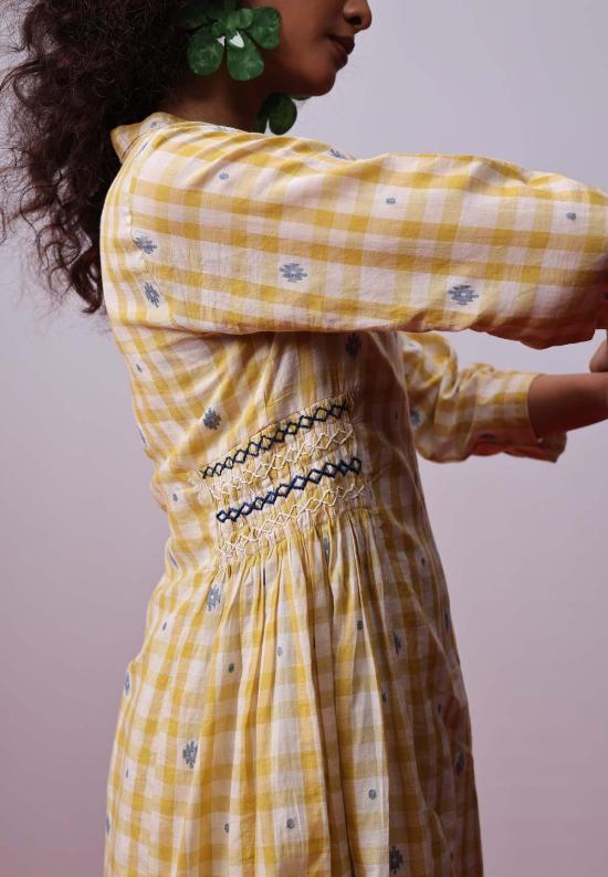  이키비 롱 원피스 선릿 모자이크 레이어드 드레스 옐로우/화이트 - IKKIVI