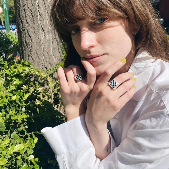  타린 토마스 반지 남녀공용  사무엘 미니 링 체크무늬 - TARIN THOMAS