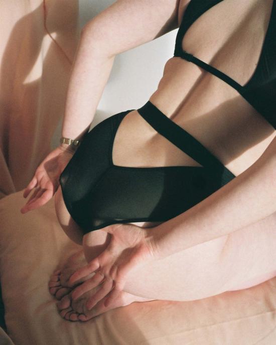  라 피유 도 팬티 La Fille D'o I Want 하이웨이스트 메쉬 브리프 블랙 - LA FILLE D'O