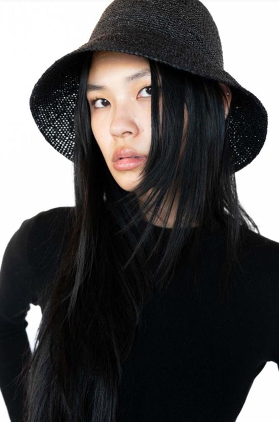  자네사레온 모자 자네사 레오네 펠릭스 - JANESSA LEONE