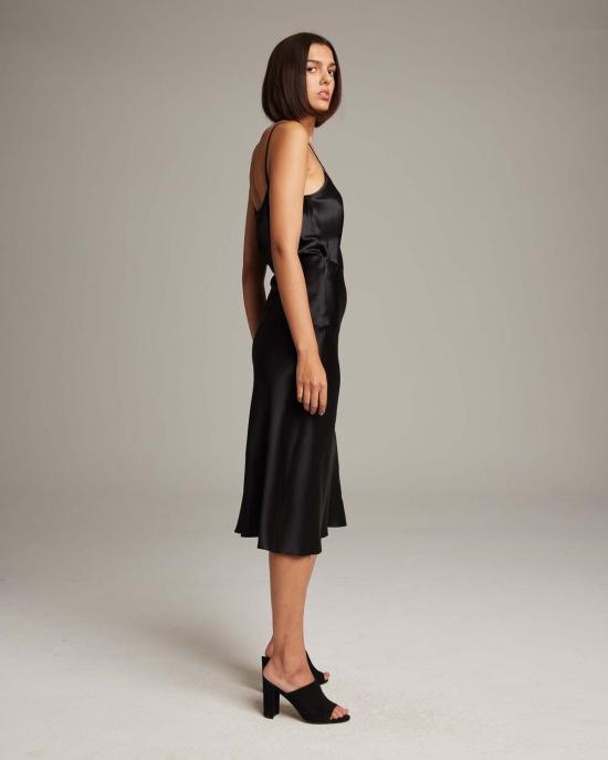  보즈 미디 스커트 바이어스  블랙 - VOZ