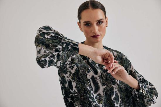  린제이 니콜라스 뉴욕 블라우스 린지 니콜라스 뉴욕 시인  올리브 파이톤 - LINDSAY NICHOLAS NEW YORK