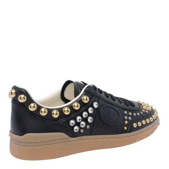  발렌티노 가라바니 스니커즈 업빌리지 스터드  블랙 - VALENTINO GARAVANI