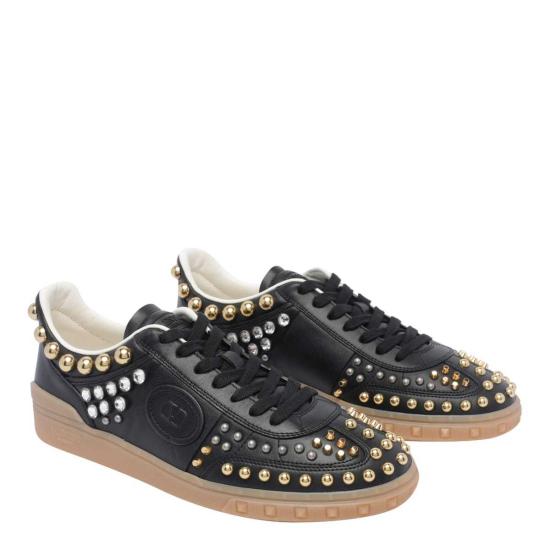  발렌티노 가라바니 스니커즈 업빌리지 스터드  블랙 - VALENTINO GARAVANI