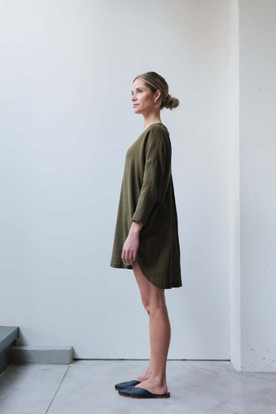  at Dawn. 숏 원피스 새벽에. V넥 편안한 숏 드레스 - OTHER BRANDS