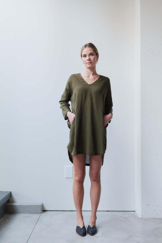  at Dawn. 숏 원피스 새벽에. V넥 편안한 숏 드레스 - OTHER BRANDS