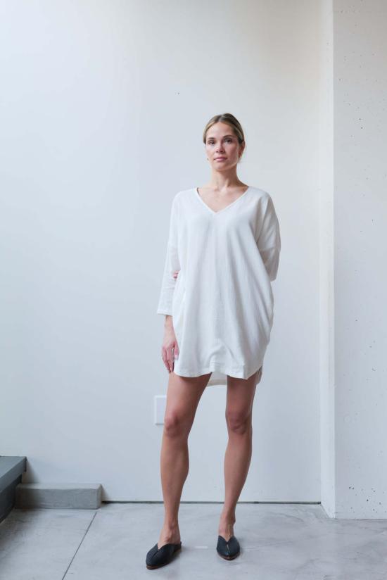  at Dawn. 숏 원피스 새벽에. V넥 편안한 숏 드레스 - OTHER BRANDS