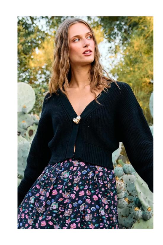  클레오벨라 가디건 하트 스웨터  블랙