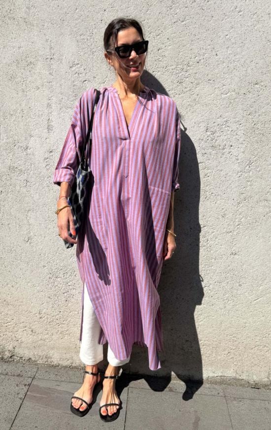  투 롱 원피스 두 줄 스트라이프 비올라 롱 카프탄 - TWO