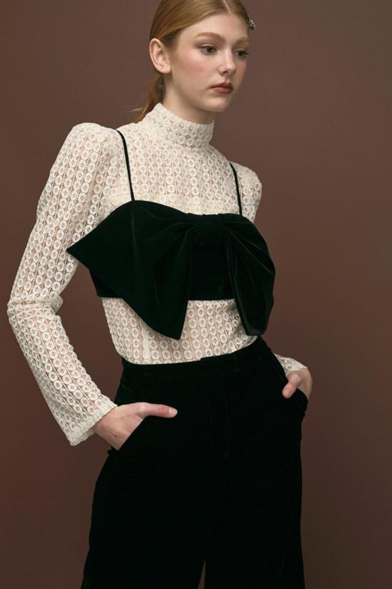  모드 클럽 민소매 티셔츠 민디 보우 크롭탑 블랙 - MAUDE CLUB