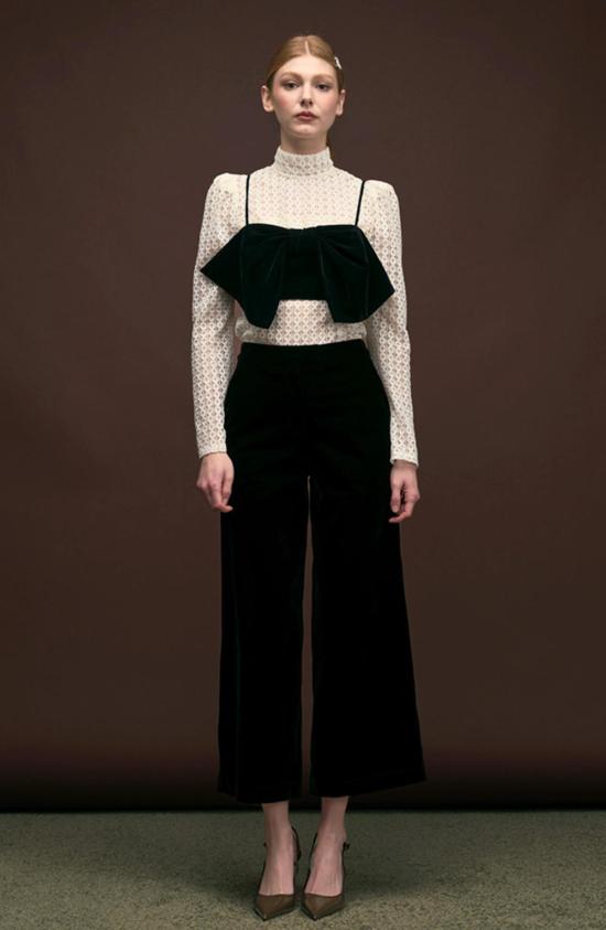  모드 클럽 민소매 티셔츠 민디 보우 크롭탑 블랙