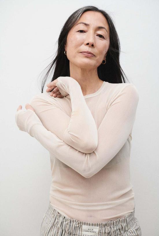  실크 런드리 긴팔 티셔츠 실크 세탁망사 긴팔 상의 헤이즐넛 색상 - SILK LAUNDRY