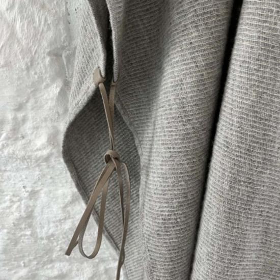  룸이스트 코트 울 폰초 - LOOM.IST