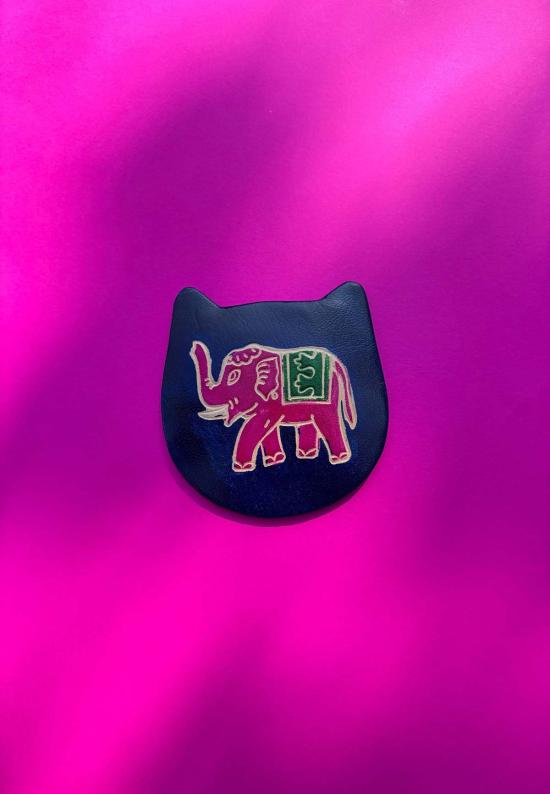  IKKIVI 가죽소품 이키비 엘리펀트 인 더 룸 핸드 미러 블루 - IKKIVI