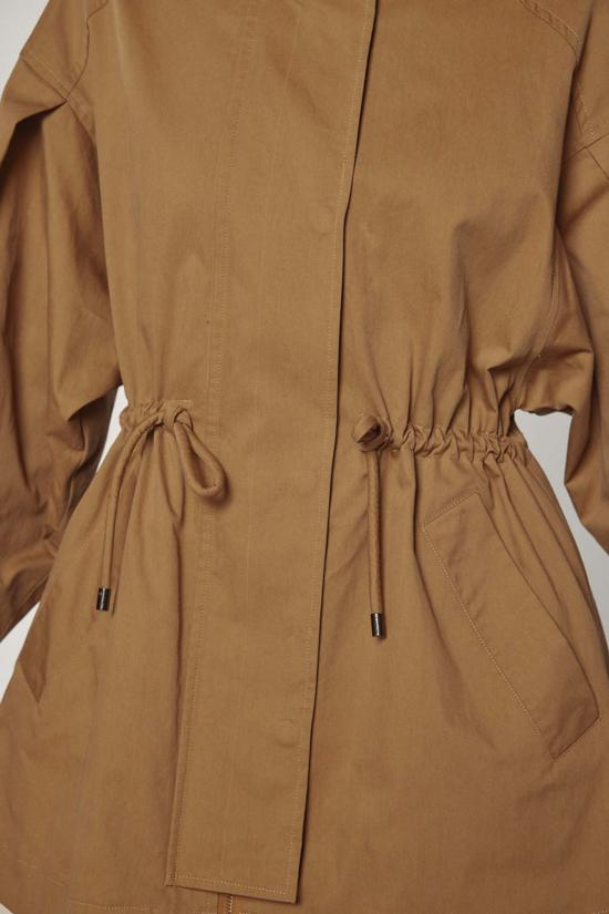  아멘테 자켓 타이 웨이스트 유틸리티 재킷 카키 - AMENTE