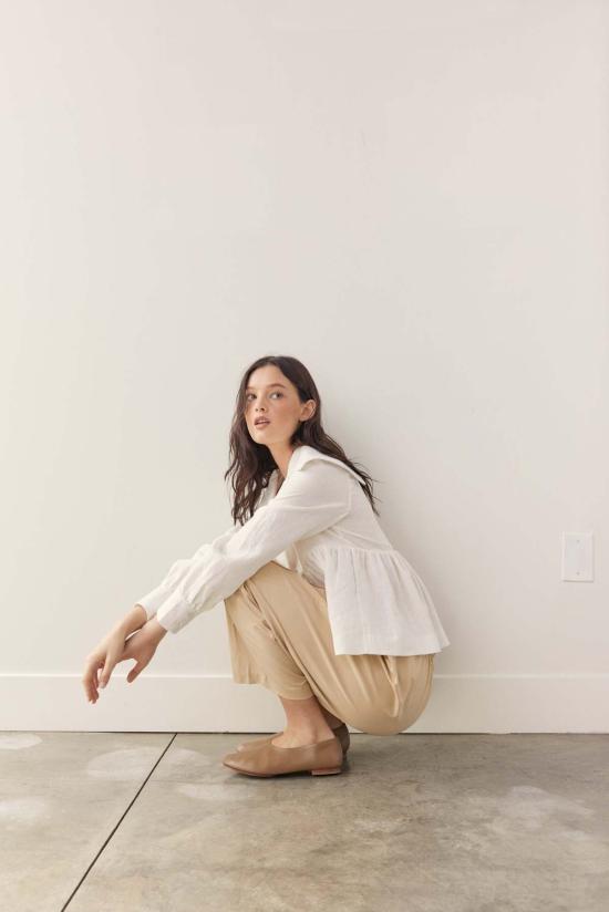  아멘테 블라우스 리넨 칼라  화이트 - AMENTE