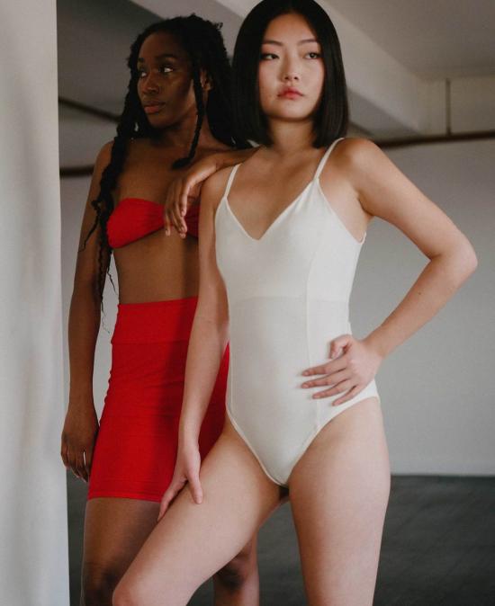  hauslabel 바디수트 티셔츠 Hauslabel V 넥 바디수트 카멜 - OTHER BRANDS