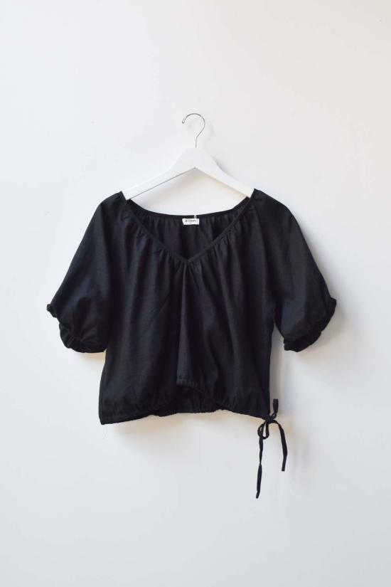  앳 던 블라우스 새벽에. 드로스트링 퍼프탑 - AT DAWN.