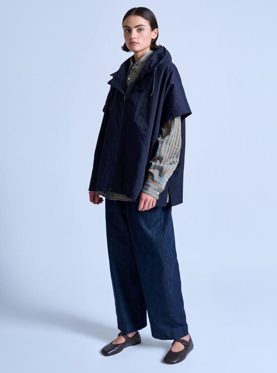  그레이 자켓 . 트래커 판초