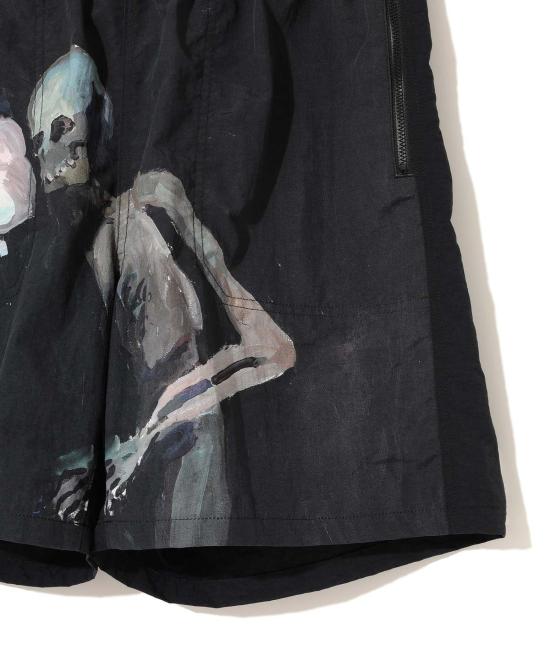  언더커버 숏팬츠 헬렌 베르호벤 아트 프린트 나일론 쇼츠 블랙 - UNDERCOVER