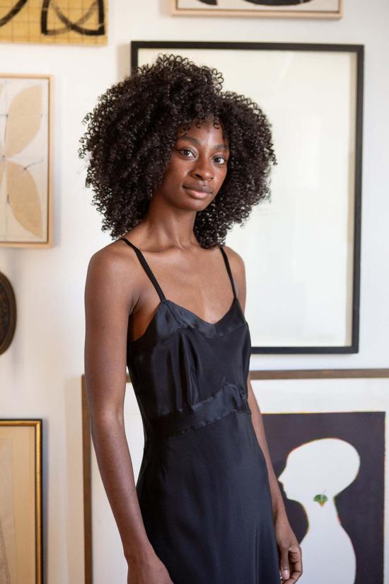  에리카 타노브 롱 원피스 에리카 타노프 롱 롤라 실크 샤르뫼즈 드레스 블랙 - ERICA TANOV