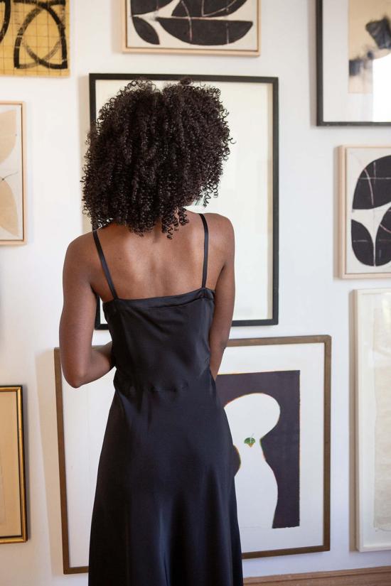  에리카 타노브 롱 원피스 에리카 타노프 롱 롤라 실크 샤르뫼즈 드레스 블랙 - ERICA TANOV