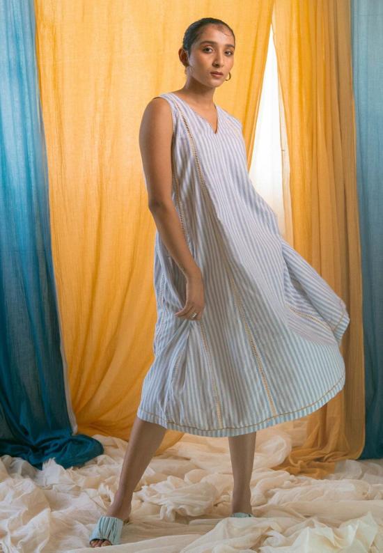  IKKIVI 롱 원피스 Ikkivi Ay 레이스 디테일 드레스 블루 - IKKIVI