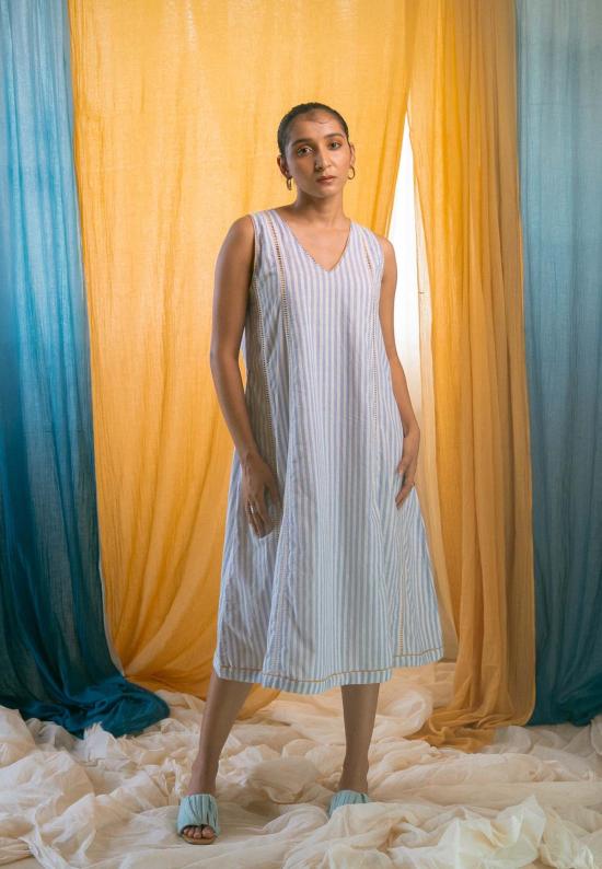  IKKIVI 롱 원피스 Ikkivi Ay 레이스 디테일 드레스 블루