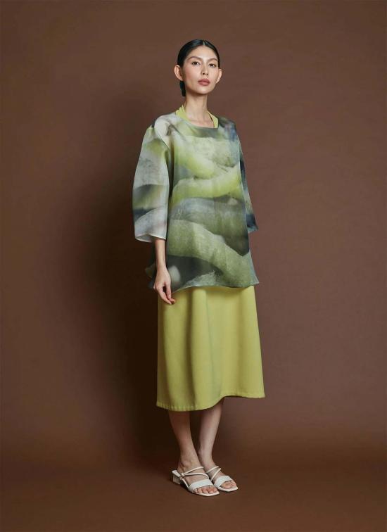  카렘 블라우스 아르나테 드롭 3/4 소매 프린트 오간자 실크 탑 루츠 프린트 실크 - KAAREM