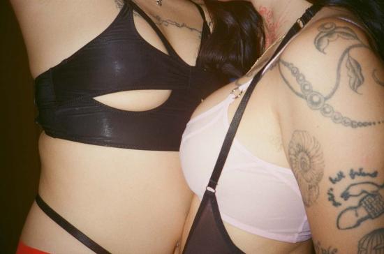  The End 브라 디 엔드 오토매틱 컷아웃 렛 블랙