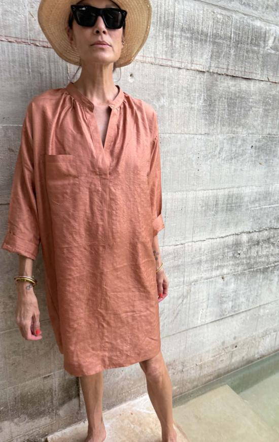  투 튜닉 실크 소재의 긴팔 단추  (구리색) - TWO