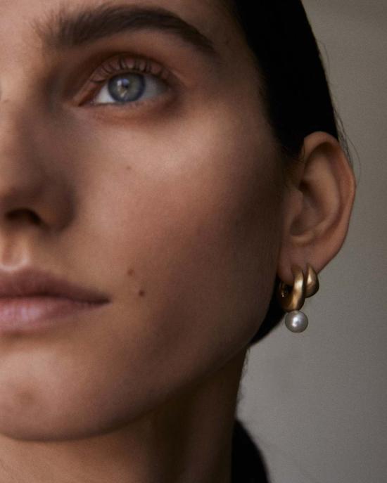  스튜디오 알레브 이어링 눈 펄 후프 - STUDIO ALEV