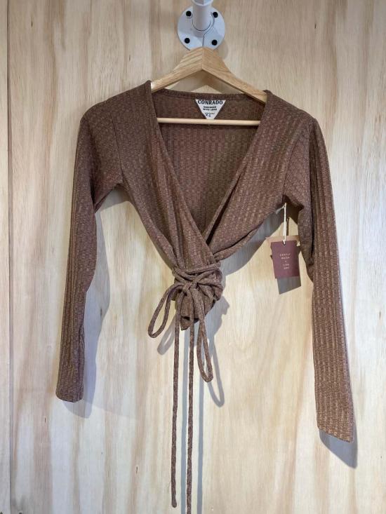  Conrado 블라우스 콘라도 오데트 골지 니트 랩탑