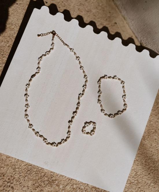  Village Thrive 바디 주얼리 빌리지 스라이브 담수 진주 및 꽃 비즈 팔찌 - OTHER BRANDS