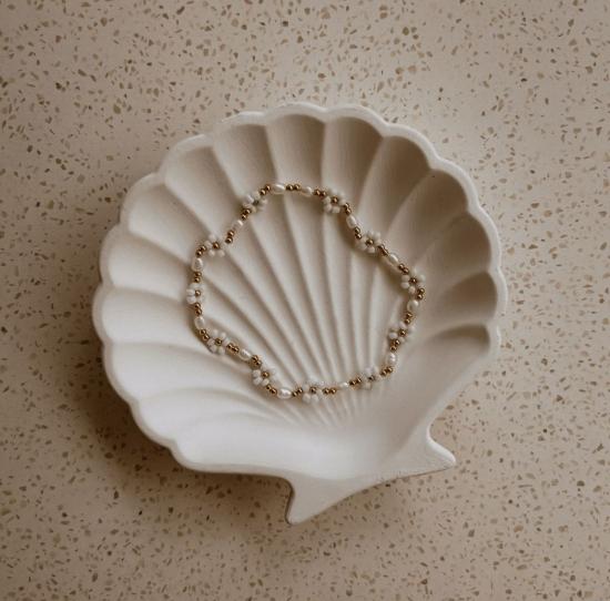  Village Thrive 바디 주얼리 빌리지 스라이브 담수 진주 및 꽃 비즈 팔찌 - OTHER BRANDS