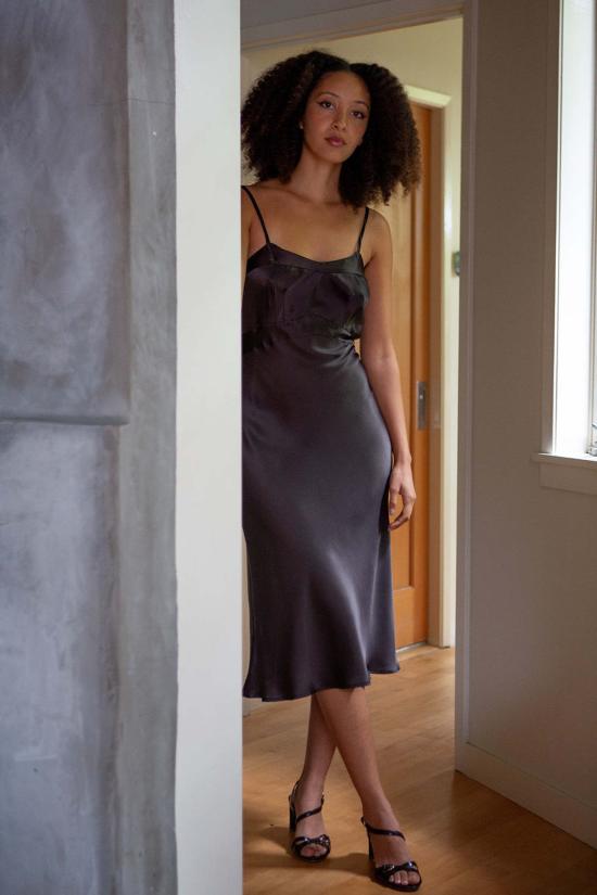  에리카 타노브 롱 원피스 에리카 타노프 롱 롤라 실크 샤르뫼즈 드레스 - ERICA TANOV