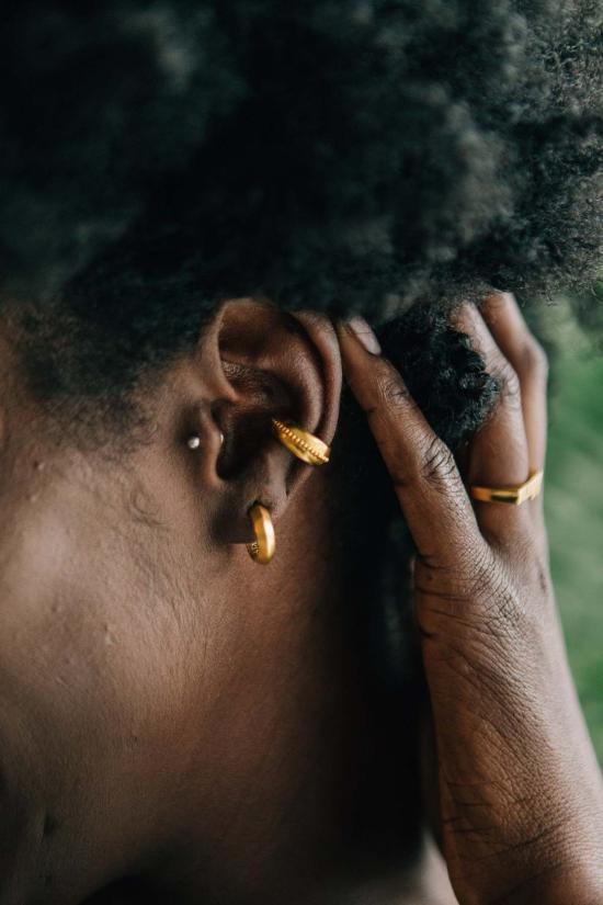  시에라 윈터 주얼리 이어링 굿 루킨 후프  골드 베르메일 - SIERRA WINTER JEWELRY